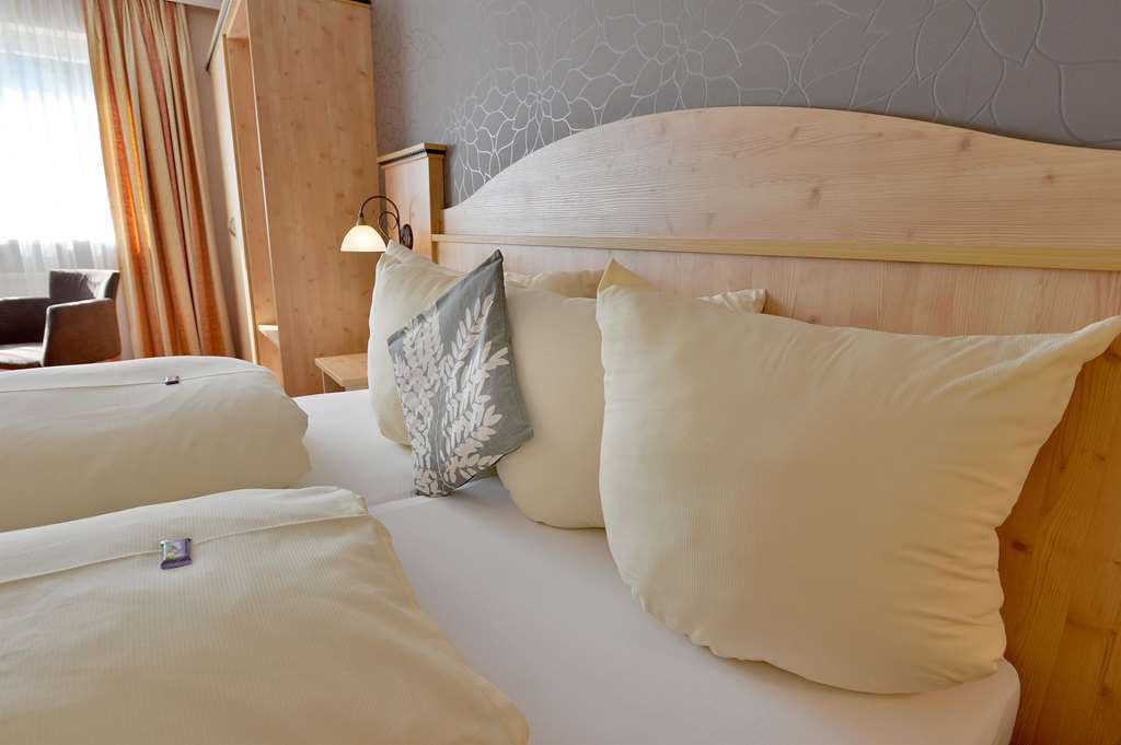 Hotel Mesnerwirt Westendorf Oda fotoğraf